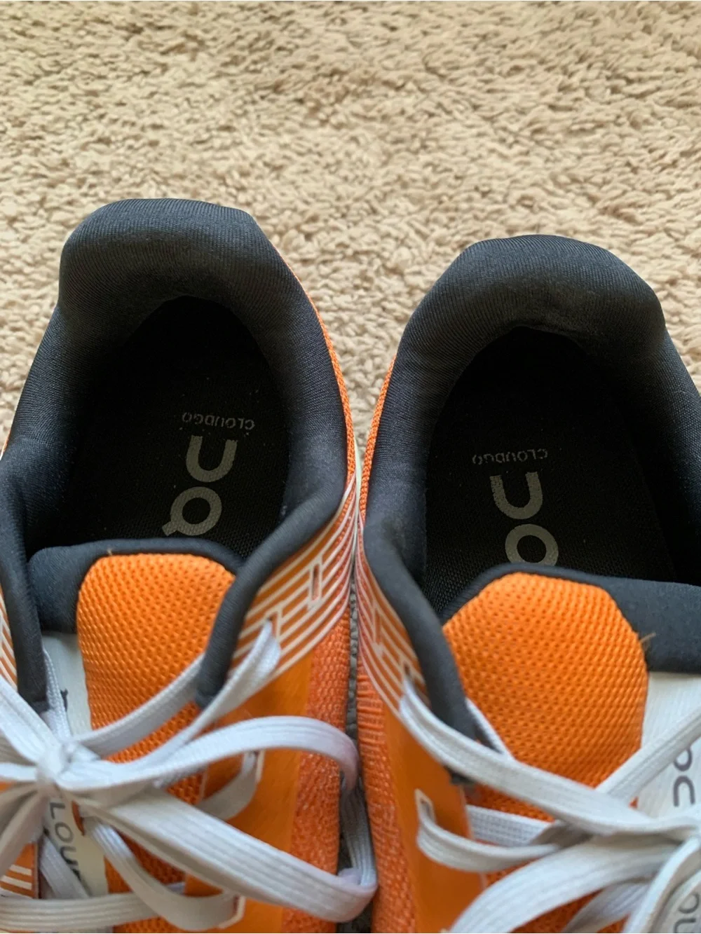 On Cloud Couldgo Men’s Orange and Cream Lightweight Sneakers